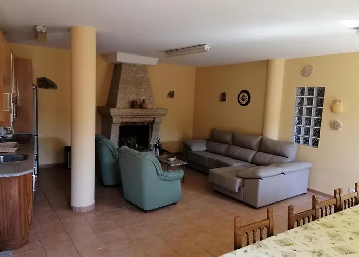 Casa Rural Lajafriz 3* Форнильос-де-Алисте